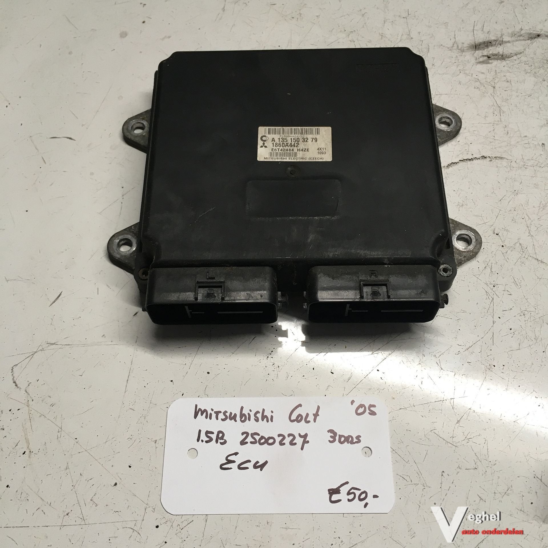 Mitsubishi Colt 1.5B   3drs  kleurcode: 01D 2005 2500227  EC, -, Utilisé, -, -