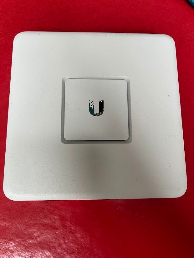 Ubiquiti UniFi Security Gateway (USG), Télécoms, Enlèvement ou Envoi, Utilisé