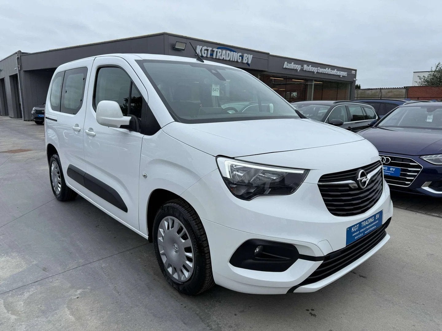 Opel Combo Life 1.2i 110PK 7 ZITTER NAVIGATIE CARPLAY PDC DA, Auto's, Opel, Stof, Gebruikt, USB, 1505 kg