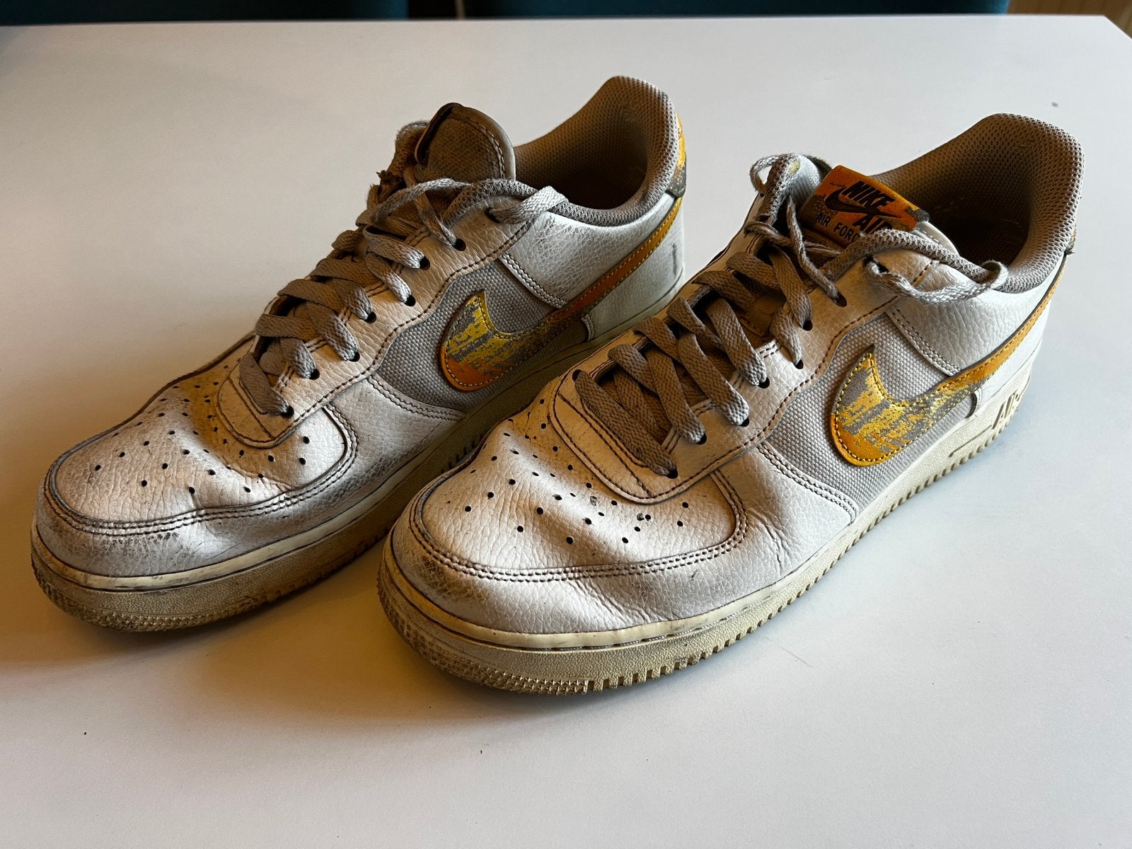 Nike Air Air Force 1, Ophalen of Verzenden, Gedragen, Wit, Sportschoenen