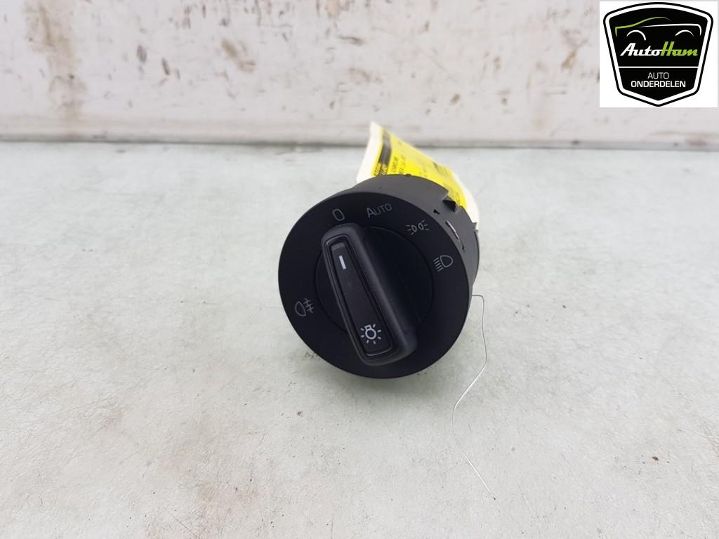 LICHTSCHAKELAAR Fabia IV (PJ3) (|565941431B|565941431BWHI|), Gebruikt, Skoda