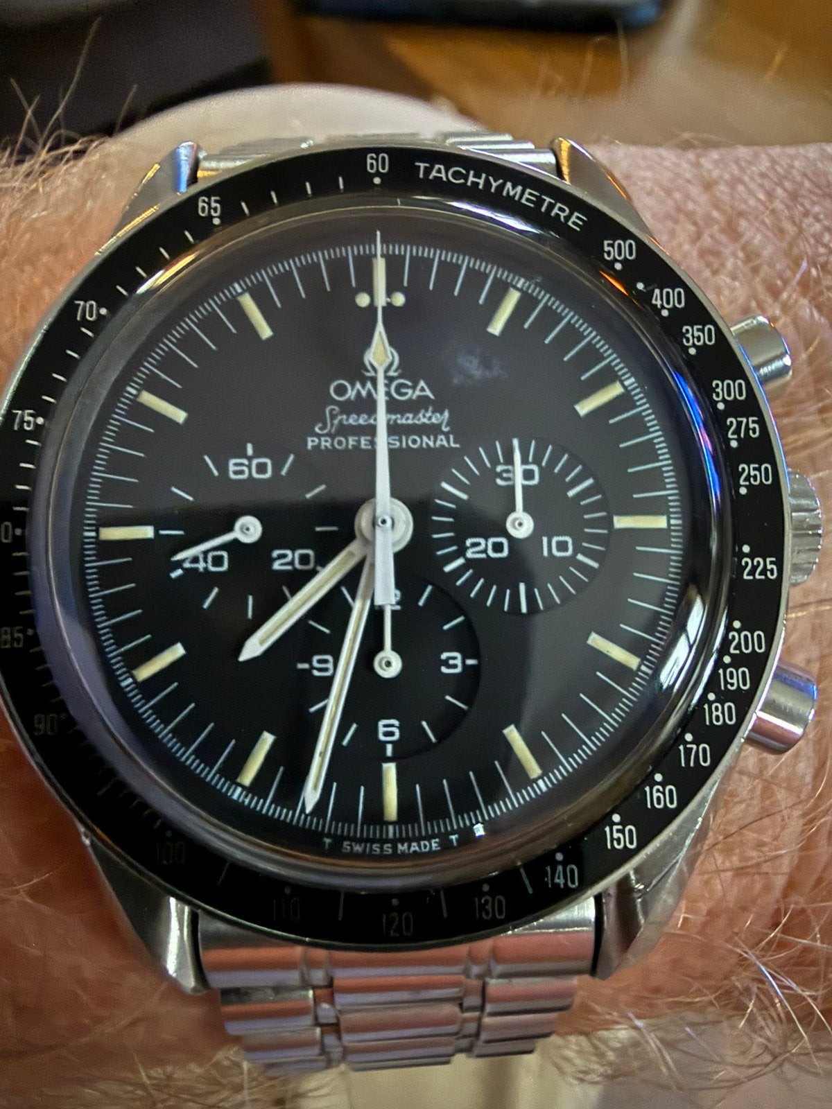 Omega speedmaster moonwatch 1996 papiers échange possible, Handtassen en Accessoires, Horloges | Heren, Ophalen, Zo goed als nieuw