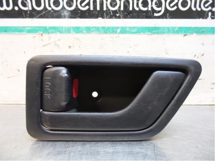 Poignée portière 2portes gauche d'un Hyundai Getz (Getz 03, -, Utilisé, Hyundai, -