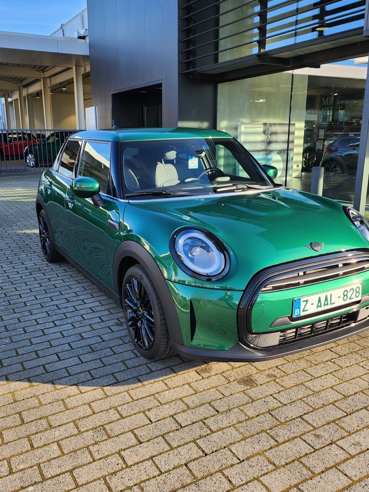 Mini Cooper 5d, Autos, Achat, Euro 6, Entretenue par le concessionnaire, 5 portes