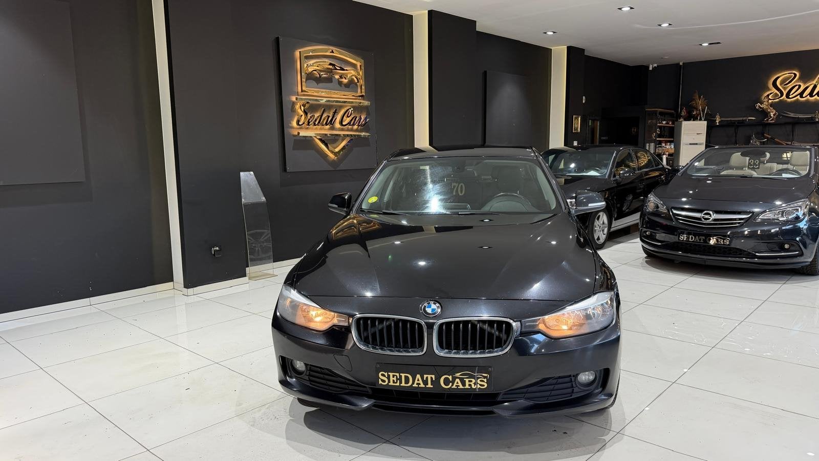 BMW 3er - 316d, Auto's, Euro 5, 4 cilinders, Zwart, 5 deurs