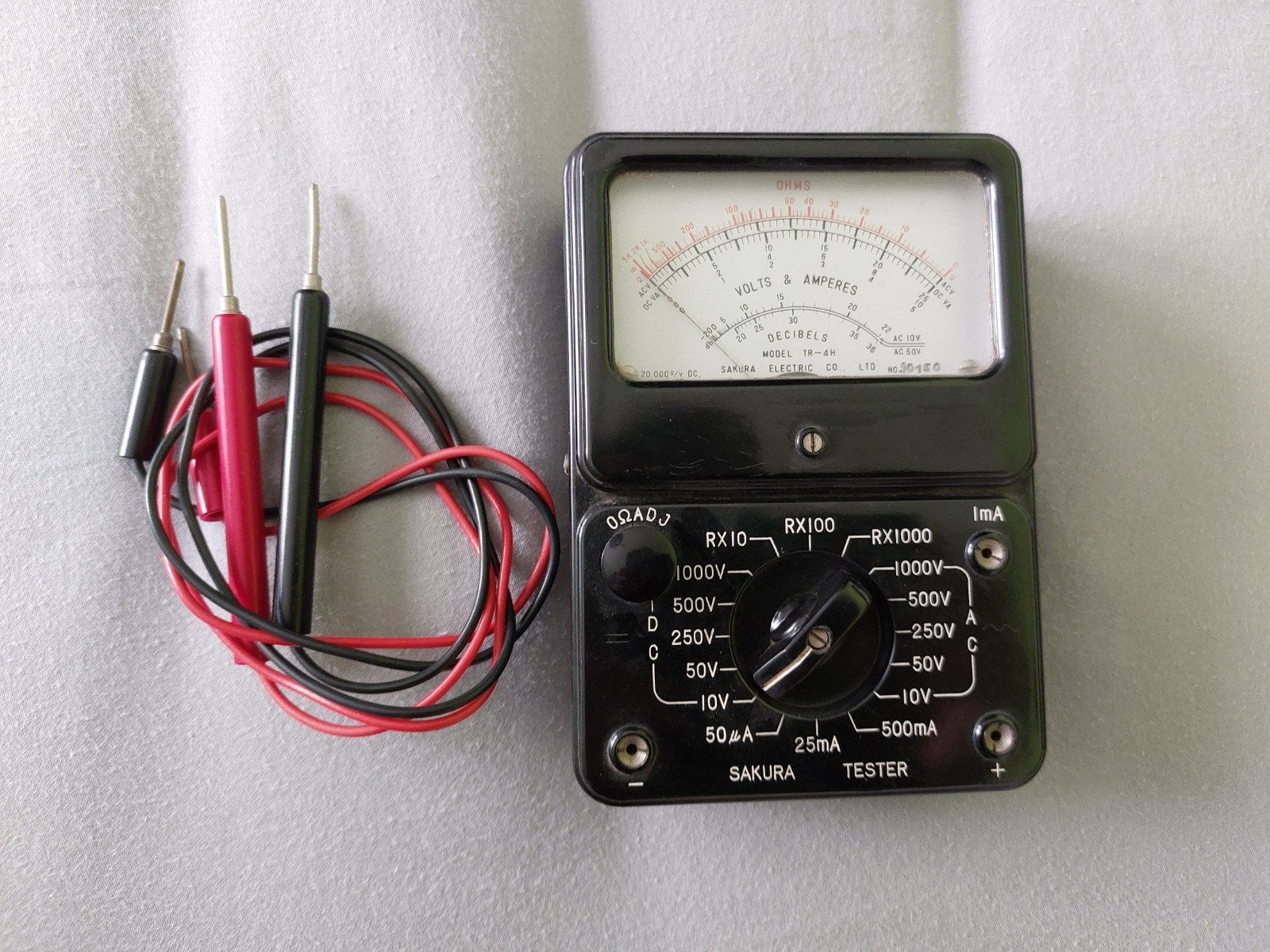 Vintage Sakura TR-4H analoge multimeter, Bricolage & Construction, Enlèvement ou Envoi, Capacité, volume