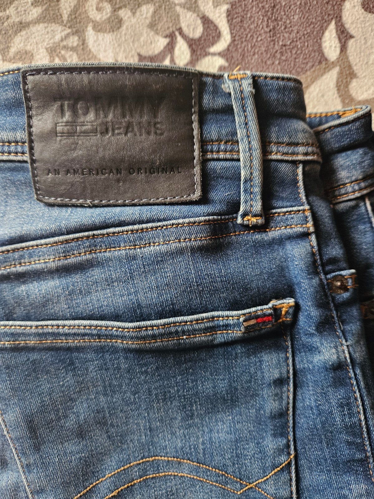 Jeansbroek tommy hillfinger maat 30/32 dames, Kleding | Dames, Spijkerbroeken en Jeans, Ophalen