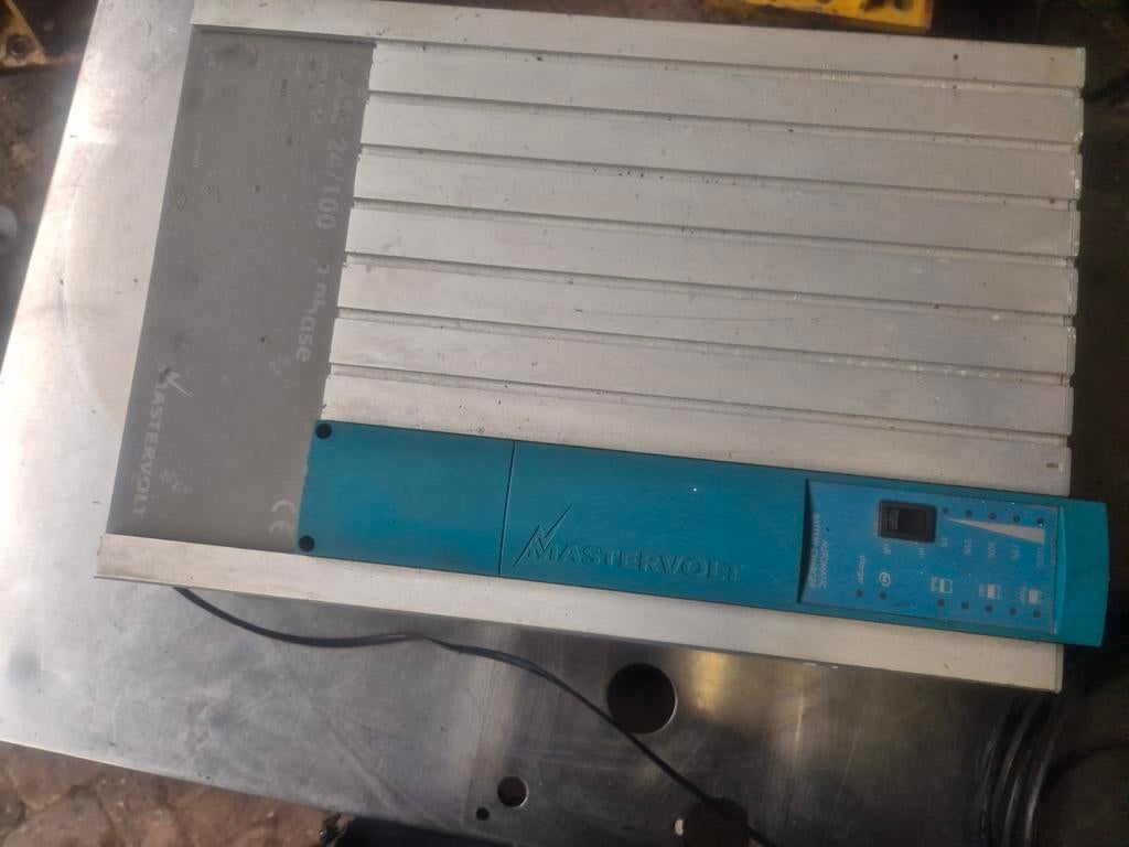 Te koop aangeboden: een Mastervolt Mass Charger 24/100 3-fas, Ophalen