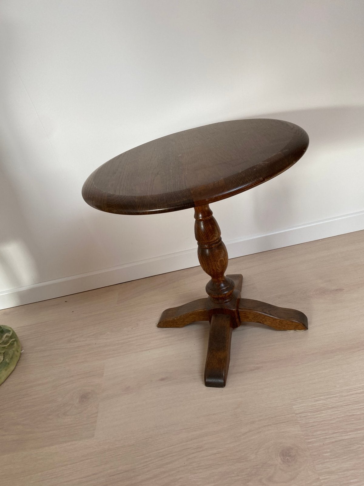 Massief houten bijzettafel / wijntafeltje, Antiek en Kunst, Ophalen