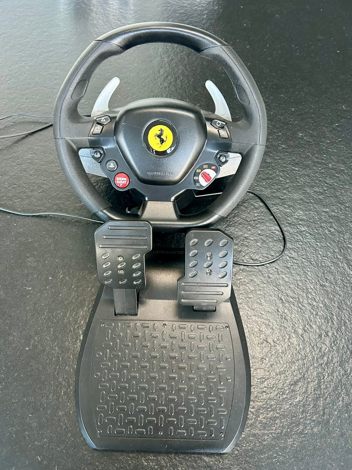 Thrustmaster Ferrari racestuur, Ophalen, Zo goed als nieuw