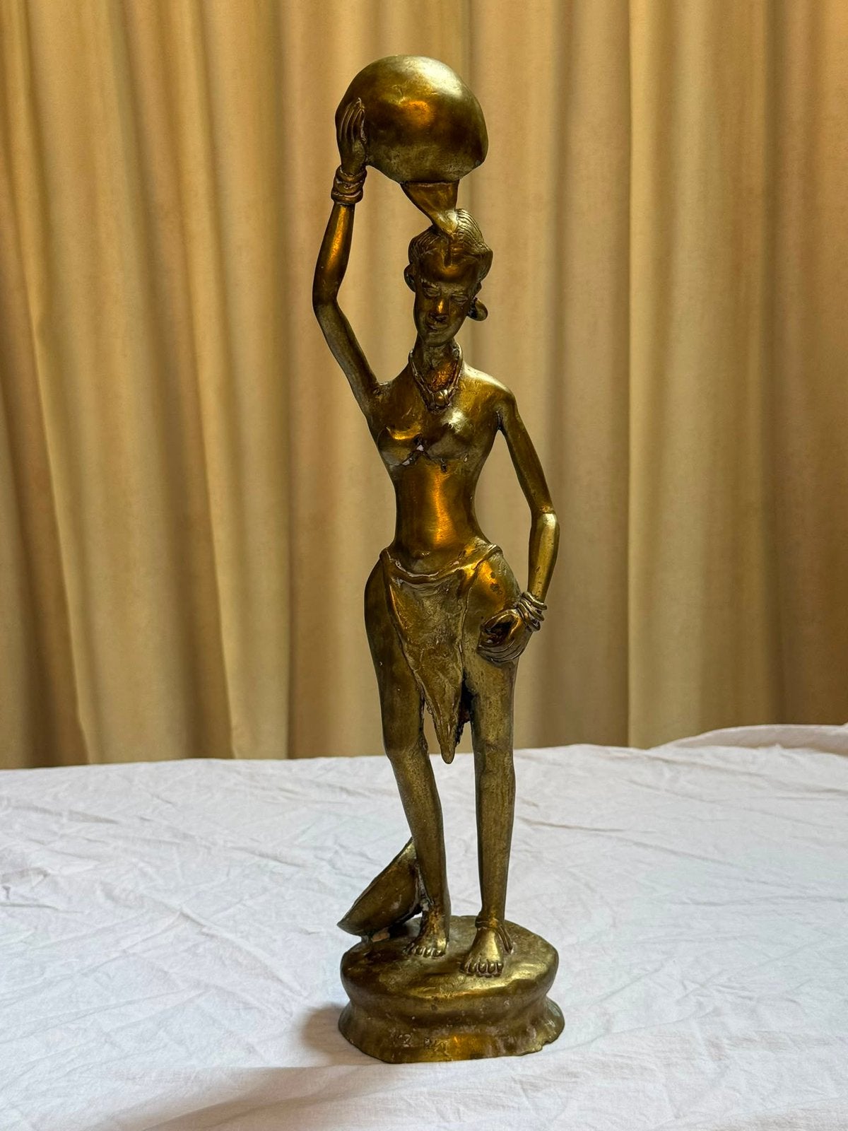 Afrikaanse bronzen sculptuur – stijlvolle decoratie, Antiek en Kunst, Ophalen, Brons