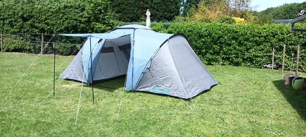 4 persoons tent, Caravans en Kamperen, Tenten, Ophalen, Zo goed als nieuw, Tot en met 4