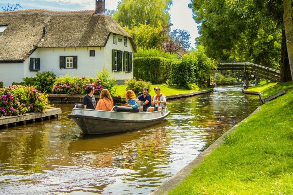 Croisière Giethoorn d'une heure - Billet - 2 personnes, Tickets & Billets, Deux personnes, Ticket ou Carte d'accès