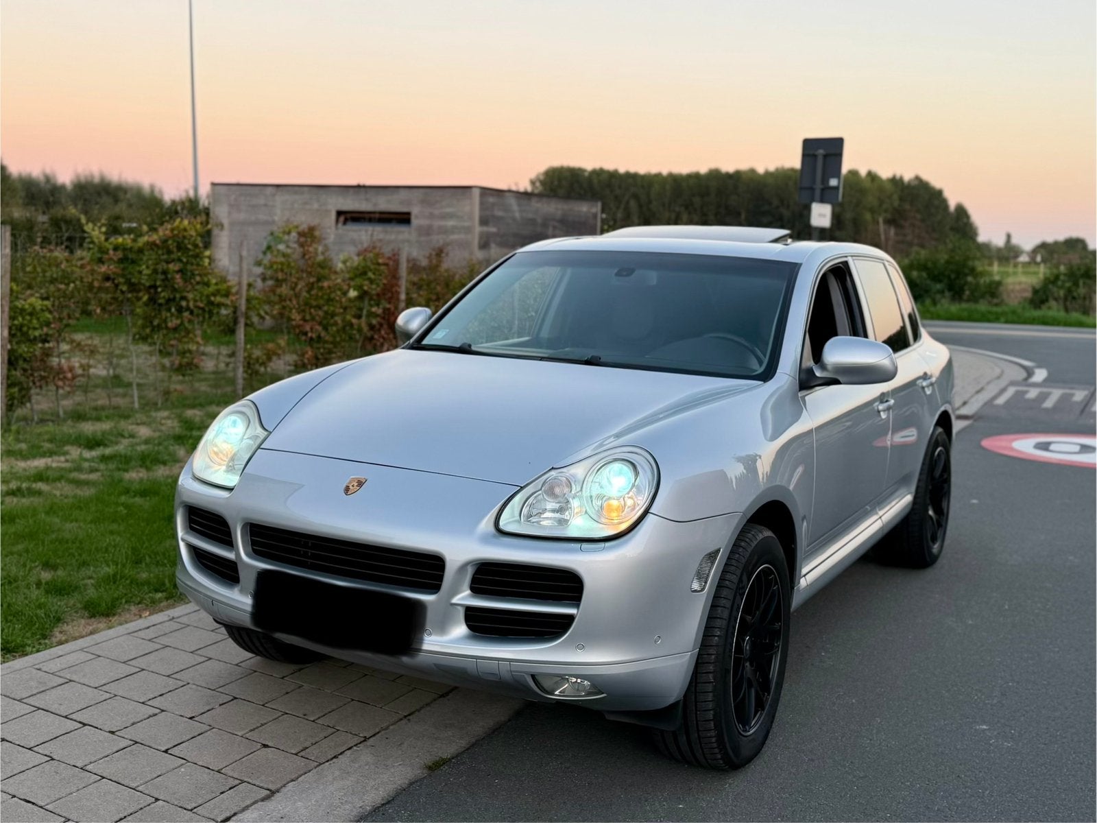 Porsche Cayenne 3.2i Lichte Vracht Full option 1540000km, Auto's, Automaat, Cayenne, Parkeercamera, Bedrijf