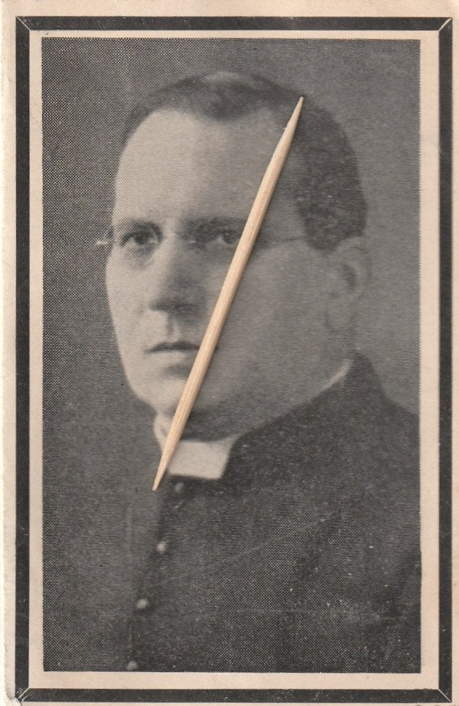 Priester Hanssens, Wevelgem-Brugge, Verzamelen, Bidprentjes en Rouwkaarten, Verzenden