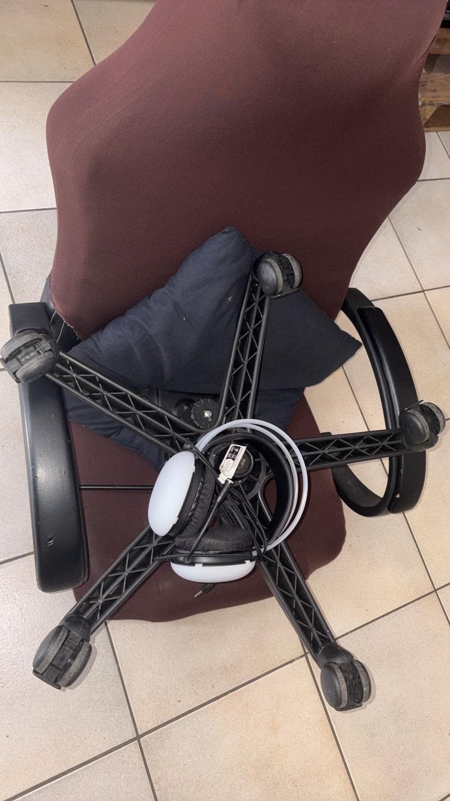 Chaise Gaming, plus casque, LED, Maison & Meubles, Chaises de bureau, Comme neuf, Chaise de bureau de gaming, Enlèvement, Bleu