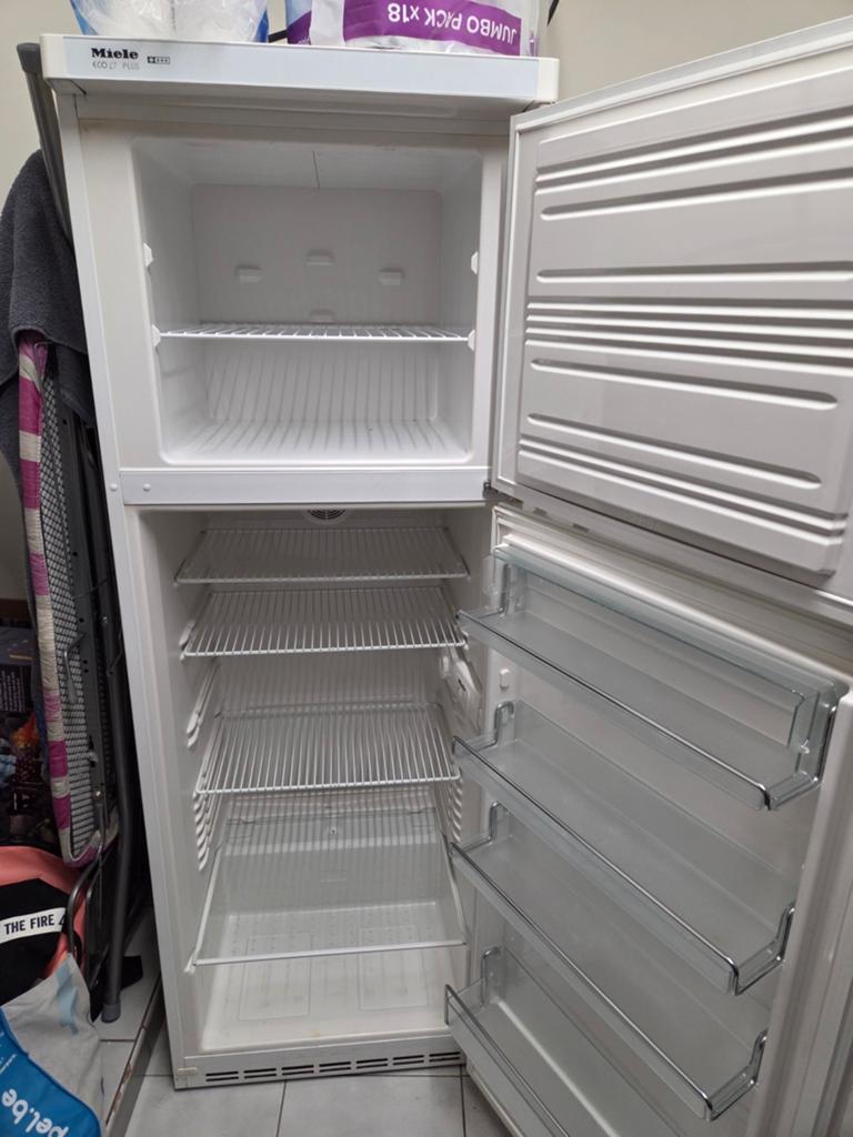 Vrijstaande Miele koelkast met diepvries, Elektronische apparatuur, Vriezers en Diepvrieskisten, Gebruikt, Minder dan 60 cm, 160 cm of meer