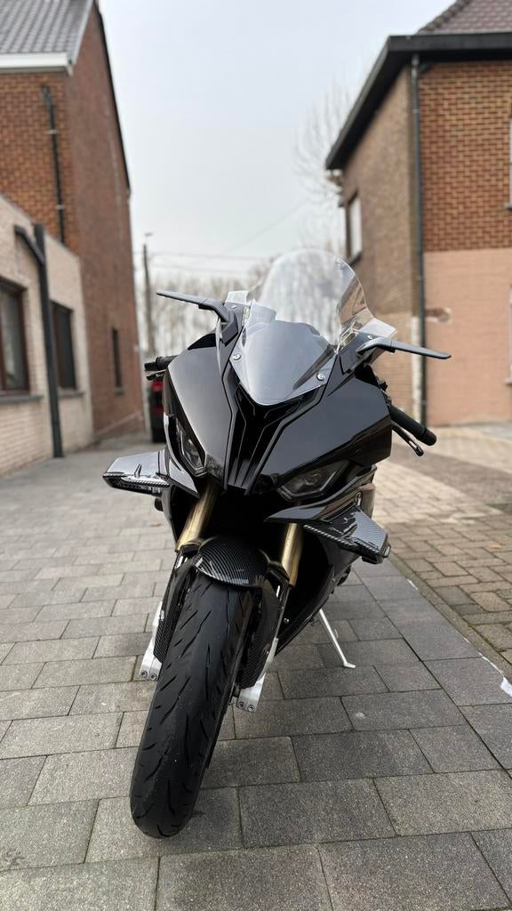 Bmw s1000rr 2023 - carbon, Motoren, 4 cilinders, Motorrijbewijs A, Handvatverwarming, Gebruikt