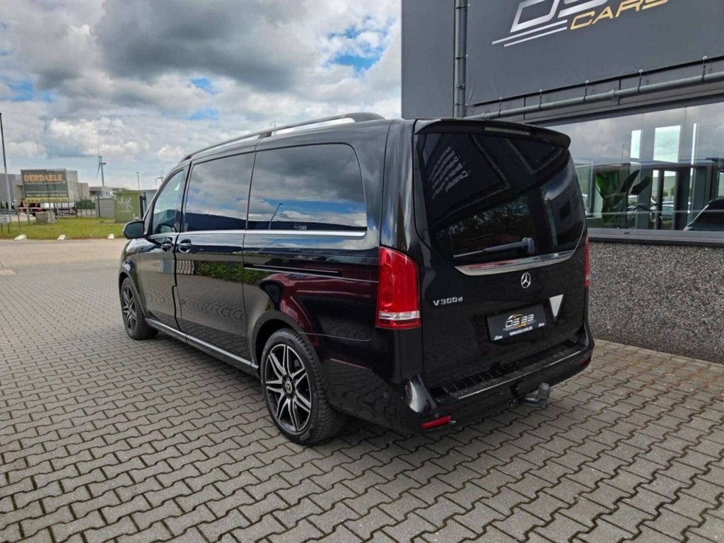 Mercedes-Benz V 300 d AMG 5-zit/AIR/ElekDeuren/360/Trekhaak/, Auto's, Automaat, Zwart, 4 cilinders, Zwart