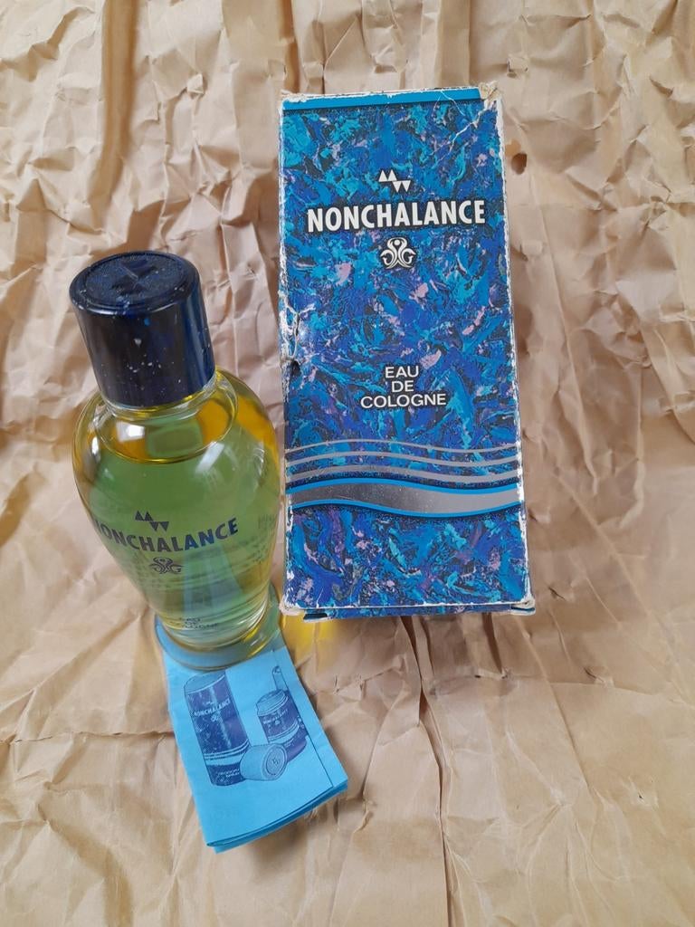 Ancienne bouteille parfum Nonchalance 100 ml, Enlèvement ou Envoi, Comme neuf, Bouteille de parfum, Plein