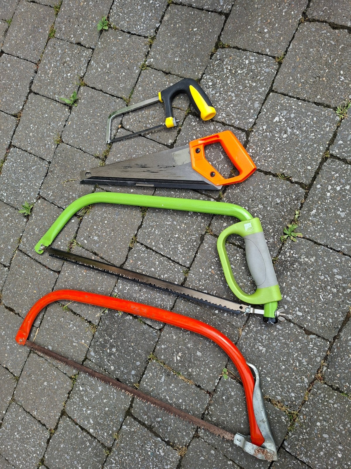 Lot de scies, Ophalen