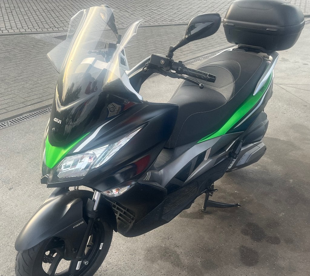 Kawasaki J300, 300 cm³, Scooter, Particulier, ABS