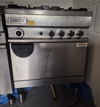 Cuisinière à gaz Zanussi 4 feux avec four, Enlèvement ou Envoi, Utilisé, Cuisinière, Friteuse et Grils