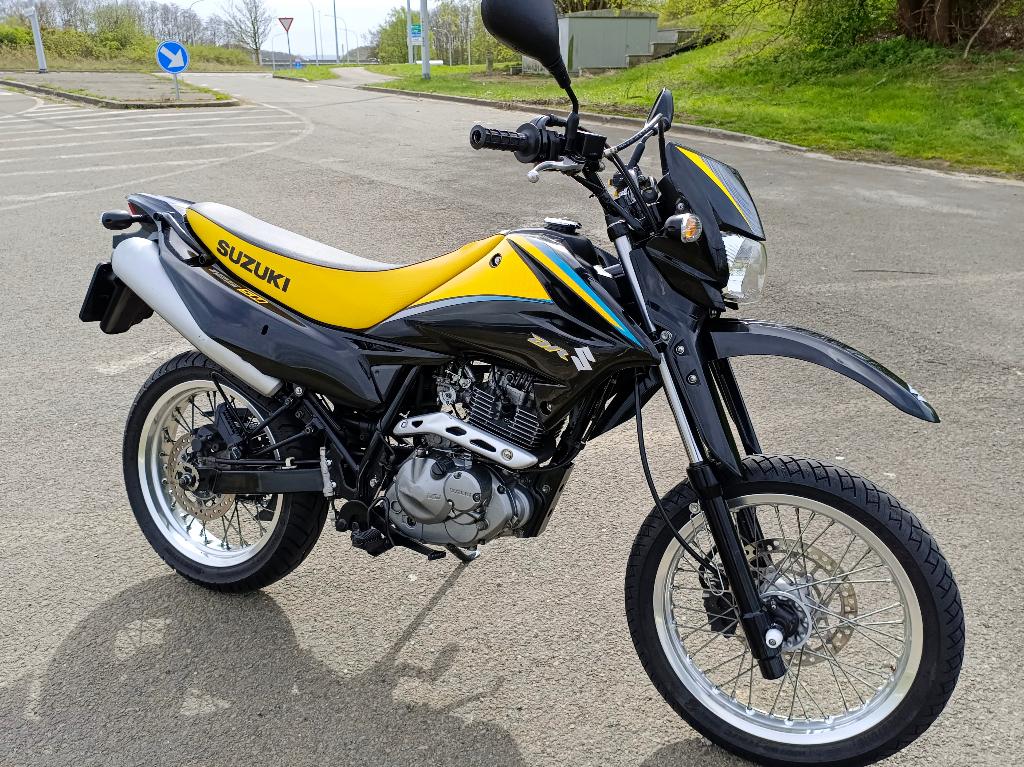 Suzuki DR125, Motoren, Motoren | Suzuki, Particulier, SuperMoto, 11 kW of minder, 1 cilinder, Minimaal motorrijbewijs A1, Handgeschakeld