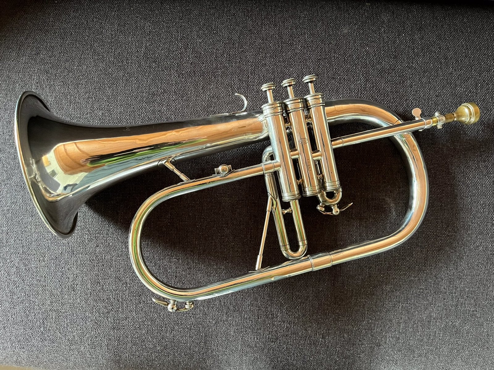 Bugel Courtois   AC 157      simol/ Bb, Muziek en Instrumenten, Blaasinstrumenten | Trompetten, Ophalen of Verzenden, Zo goed als nieuw