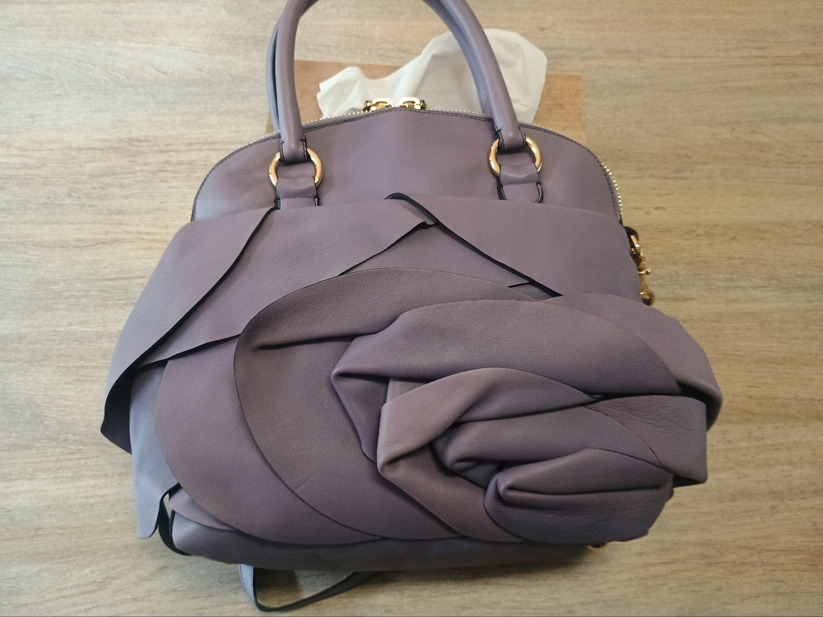 Sac fourre-tout Valentino Garavani à pétales violets, Enlèvement ou Envoi