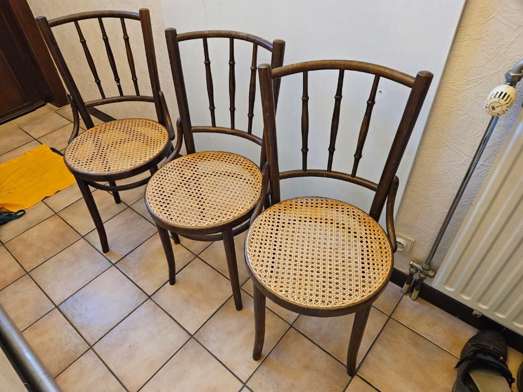 3 leuke houten stoelen, Huis en Inrichting, Stoelen, Ophalen of Verzenden, Zo goed als nieuw, Hout