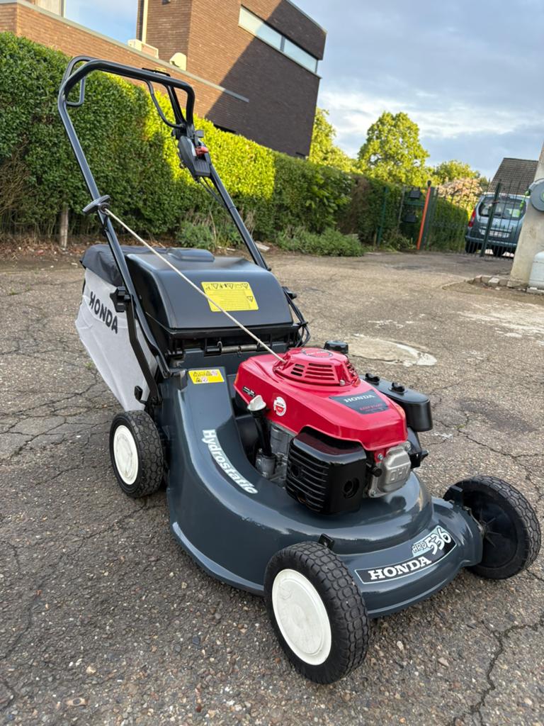 Grasmaaier Honda HRD536 hydrostatic, Ophalen, Cirkelmaaier, Versnellingen, Zo goed als nieuw