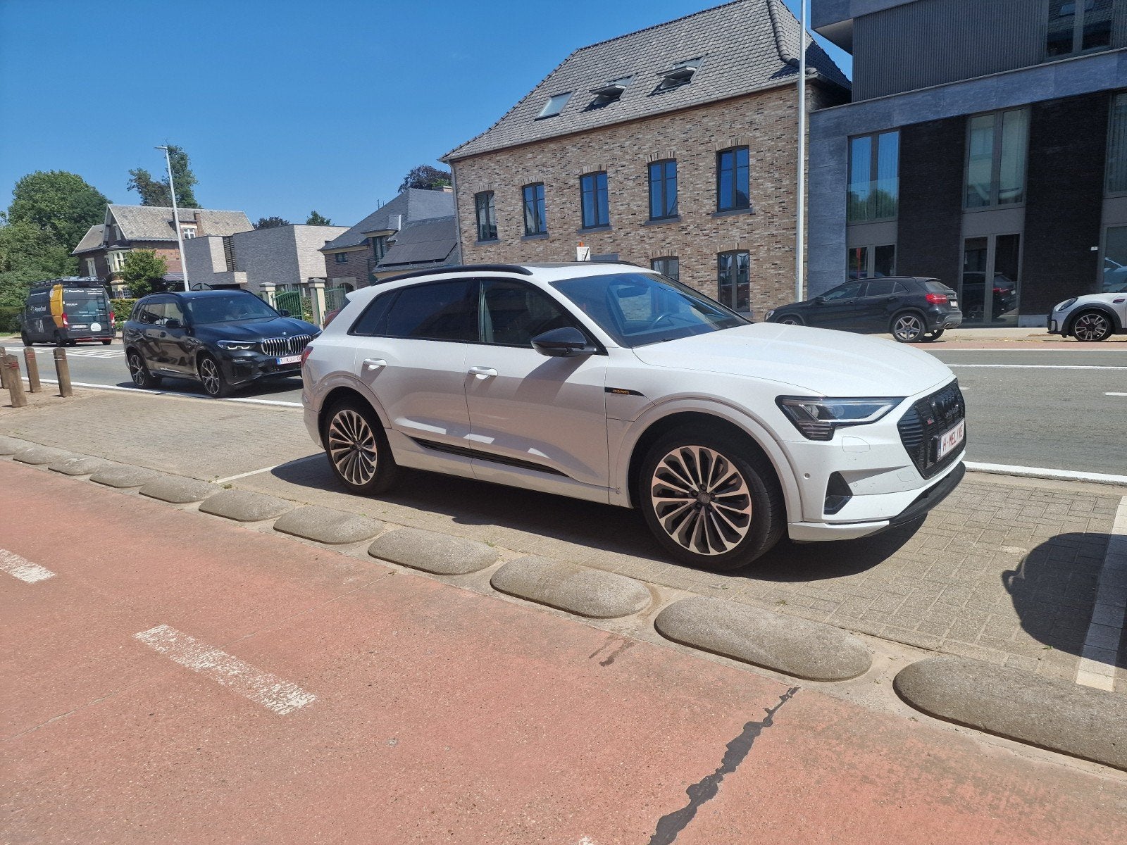 Audi E-Tron 50  S-Line « Édition noire », Cuir, 5 portes, 5 places, Automatique