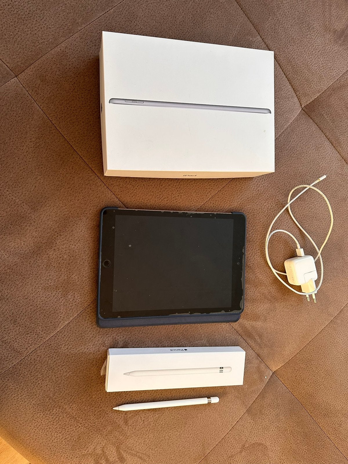 Ipad 6 Generatie 32GB met Appel Pencil, Computers en Software, Apple iPads, Ophalen, Zo goed als nieuw