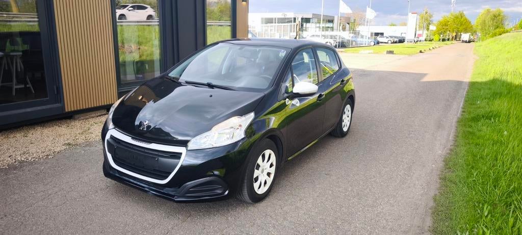 Peugeot 208 - benzine - GEKEURD VOOR VERKOOP, Voorwielaandrijving, Stof, Zwart, 5 deurs