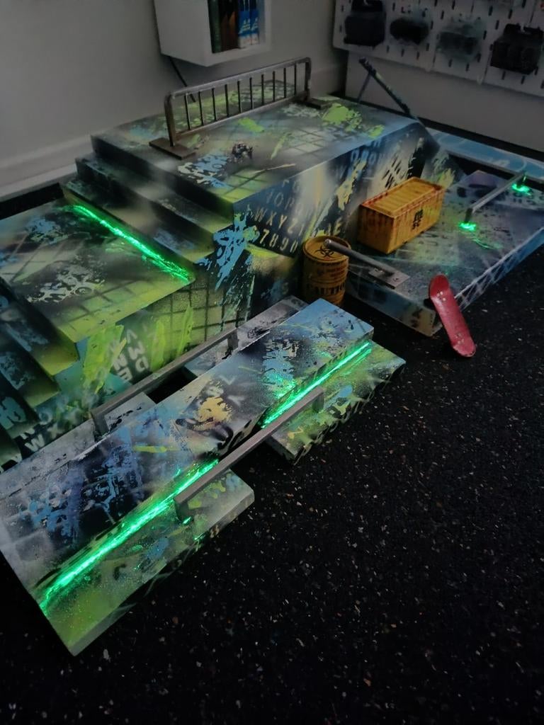 Mini houten en metalen skatepark, Ophalen of Verzenden