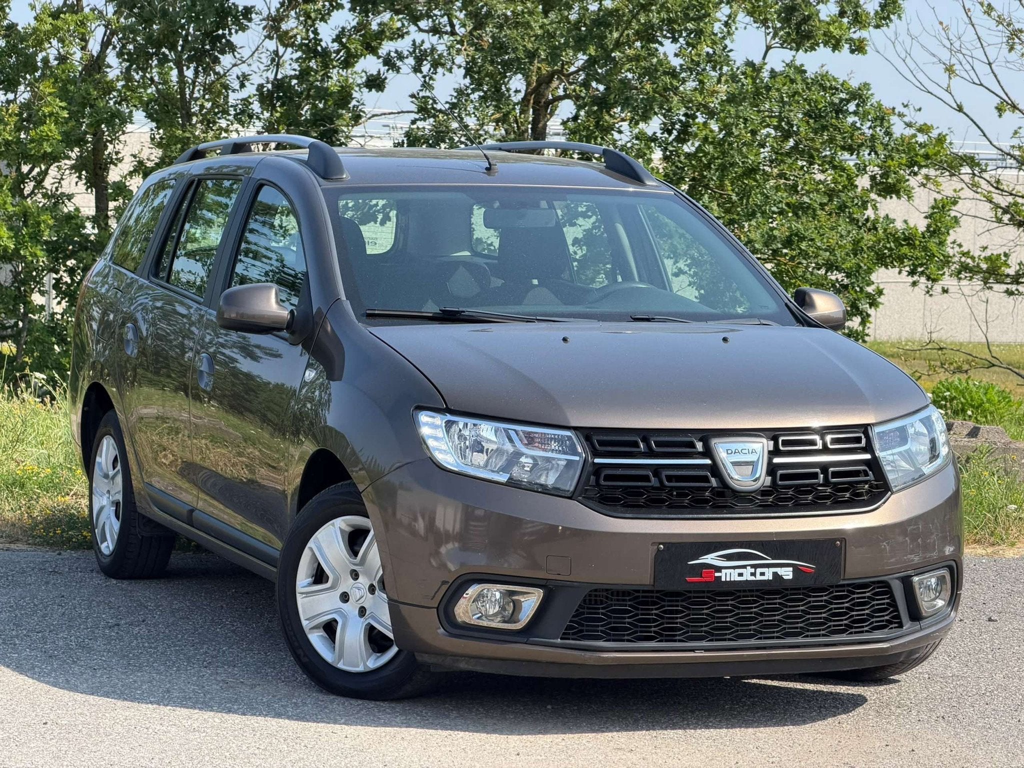 Dacia Logan * AUTOMATIQUE * AIRCO (bj 2017, automaat), Gebruikt, Bruin, 899 cc, Logan
