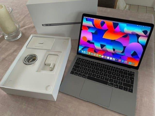 Prachtige MacBook Air 13" van 2020 - als nieuw in doos, Computers en Software, 8 GB, 13 inch, Ophalen of Verzenden, Zo goed als nieuw