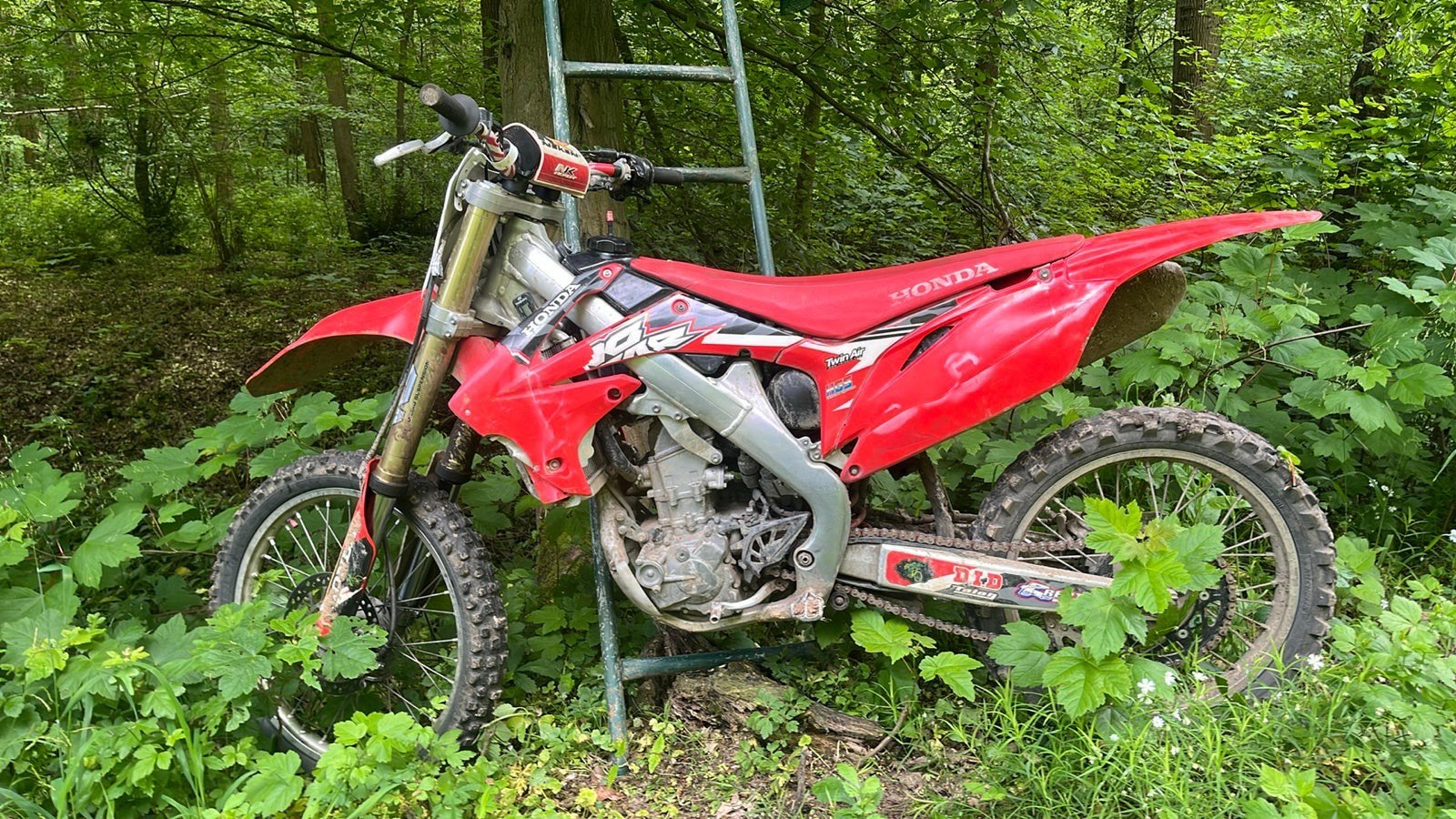 Honda crf 250 R, Motos, Motos | Honda, Occasion, Particulier, Moto de cross, 1 cylindre
