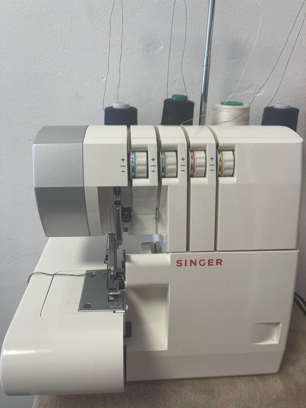 Singer Overlock 14SH754 Zo goed als Nieuw, Ophalen, Zo goed als nieuw, Singer