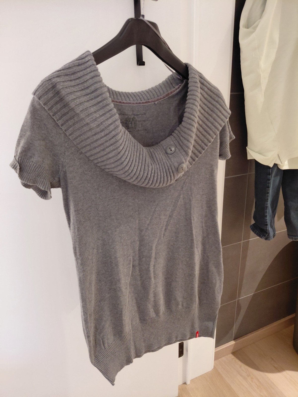 grijze trui , korte mouw, Kleding | Dames, Truien en Vesten, Ophalen, Maat 42/44 (L)