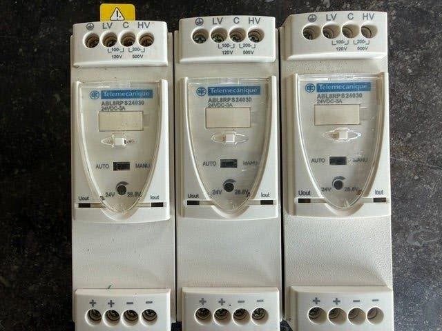 DIN rail 24v voeding, Ophalen, Zo goed als nieuw, Overige typen