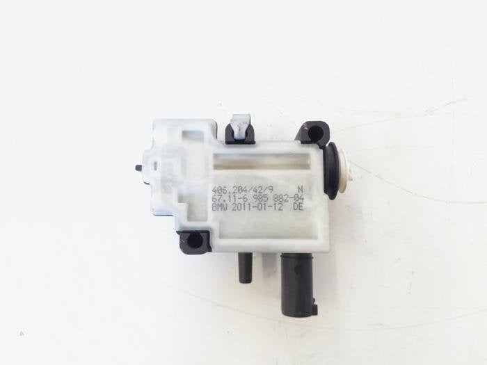 Moteur de verrouillage clapet réservoir d'un BMW X5, -, 3 mois de garantie, Utilisé, -