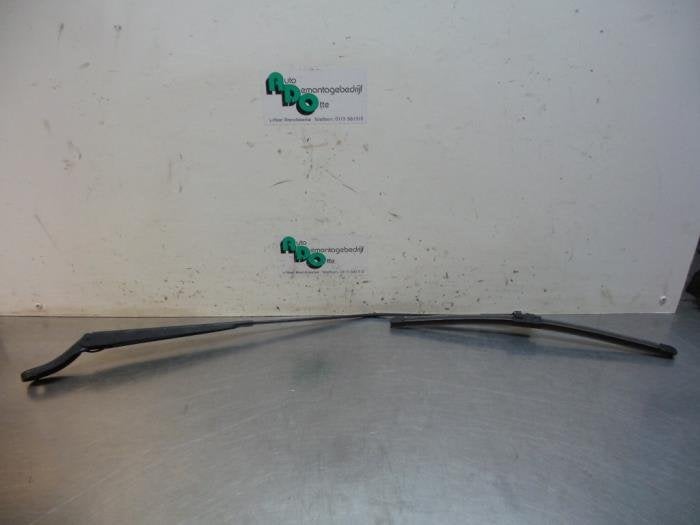 Bras essuie-glace avant d'un Peugeot 207 (207 06-), -, 3 mois de garantie, Utilisé, -