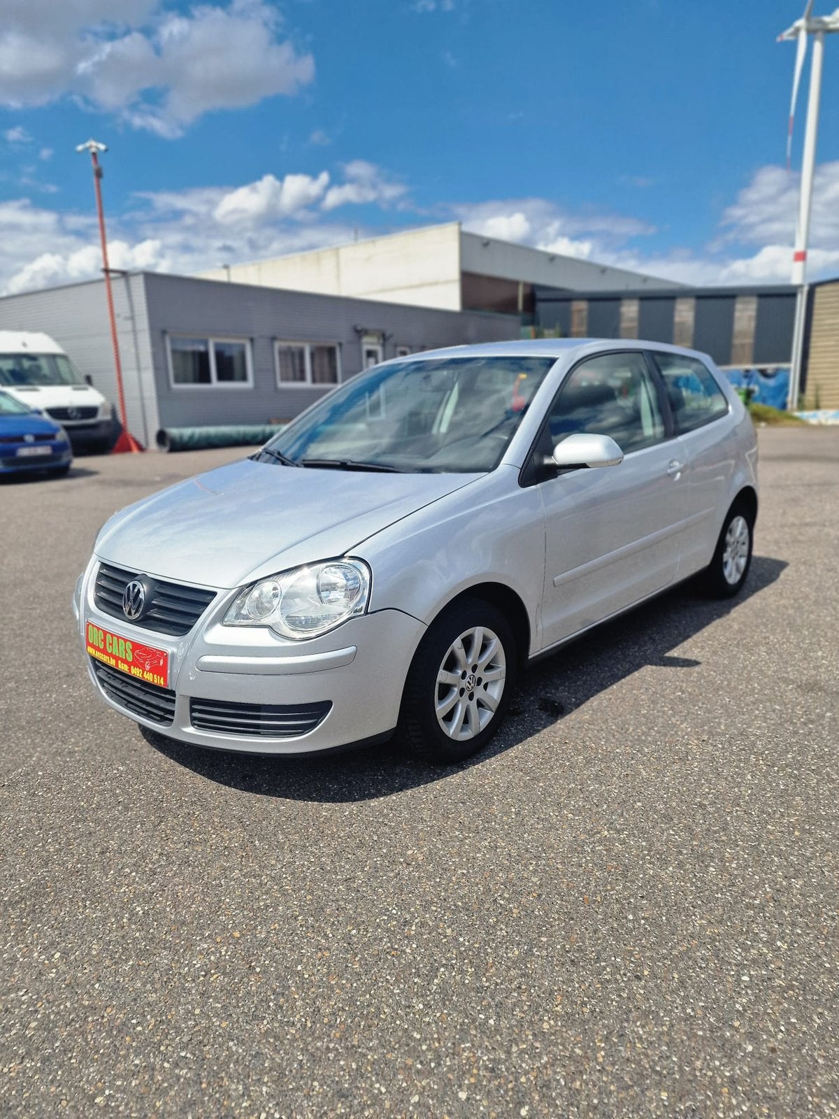 VOLKSWAGEN POLO 1.2 BENZINE – AIRCO – TREKHAAK, Auto's, Zwart, 4 cilinders, 1198 cc, Zilver of Grijs