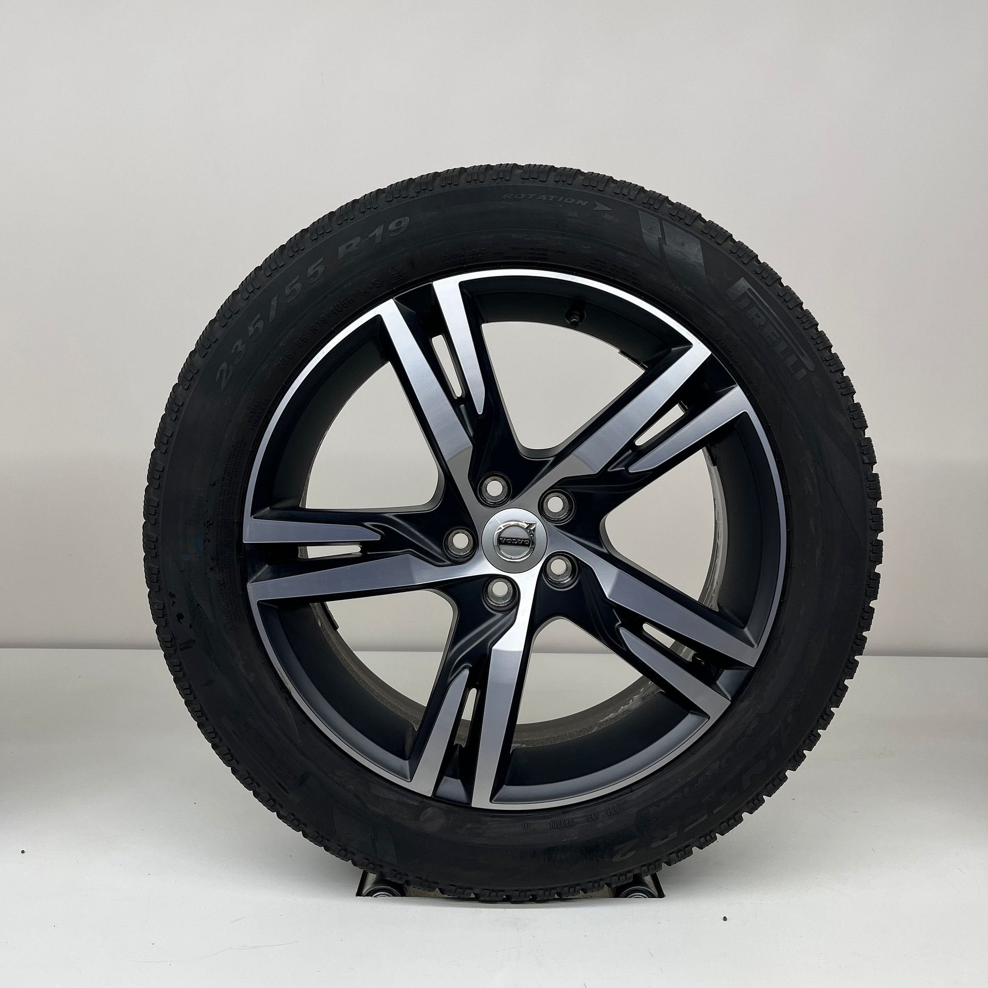 Volvo XC60 - 19 inch - winterbanden, Auto-onderdelen, Banden en Velgen, 19 inch, Gebruikt, Banden en Velgen, 235 mm
