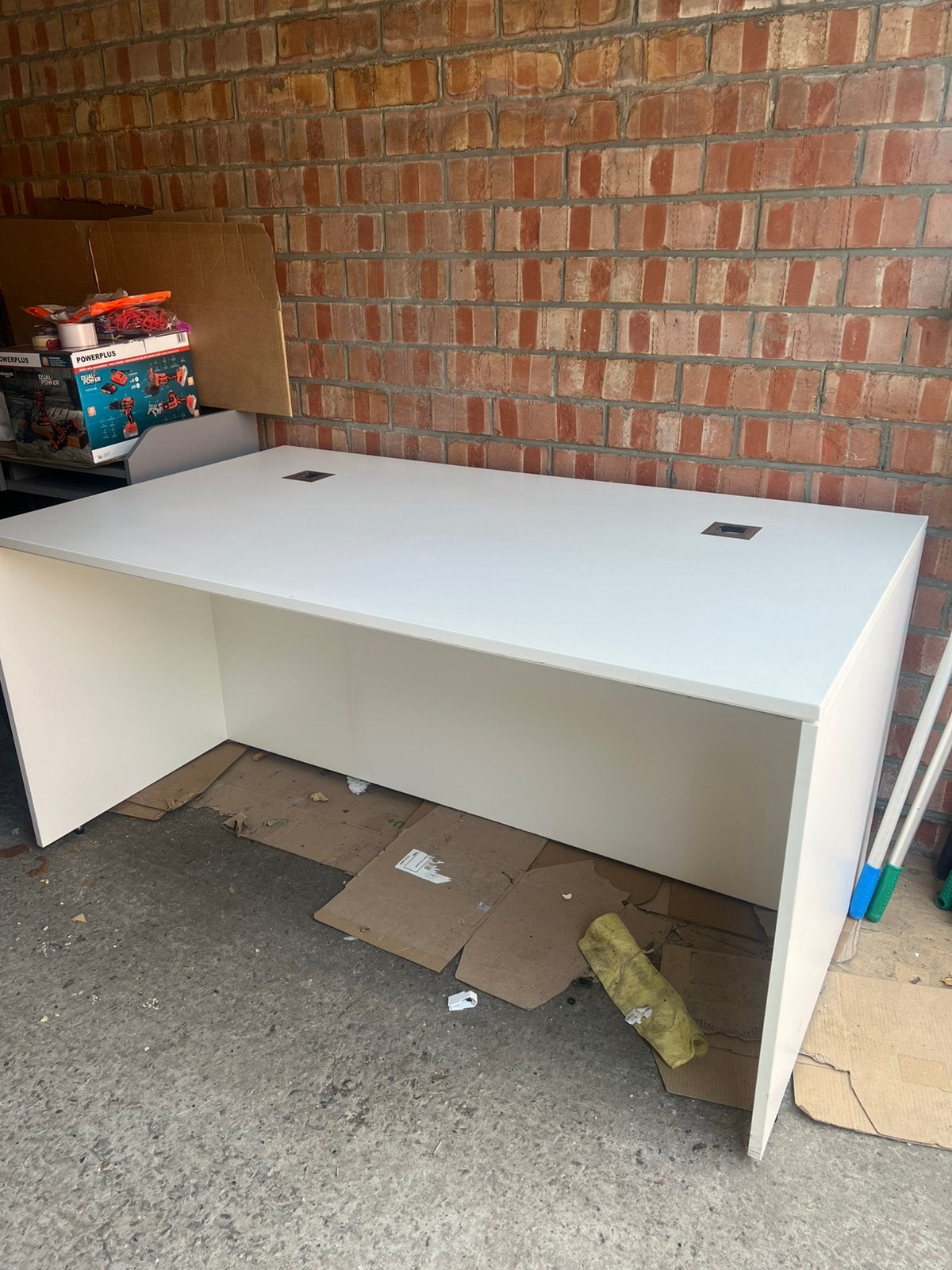 Bureau, Ophalen, Zo goed als nieuw
