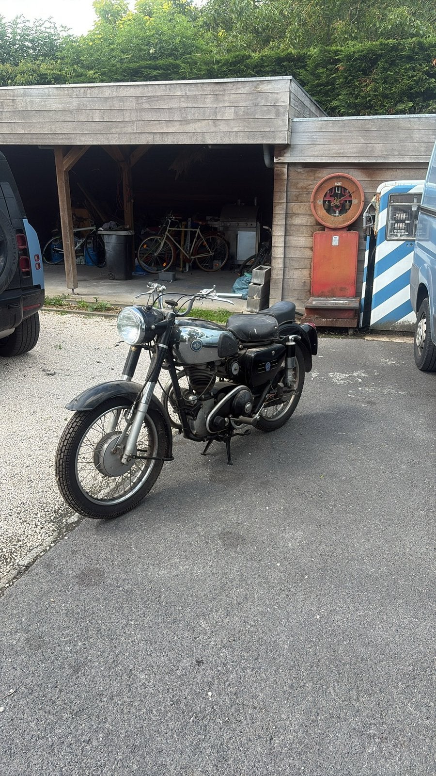 Ajs 350cc, Motos