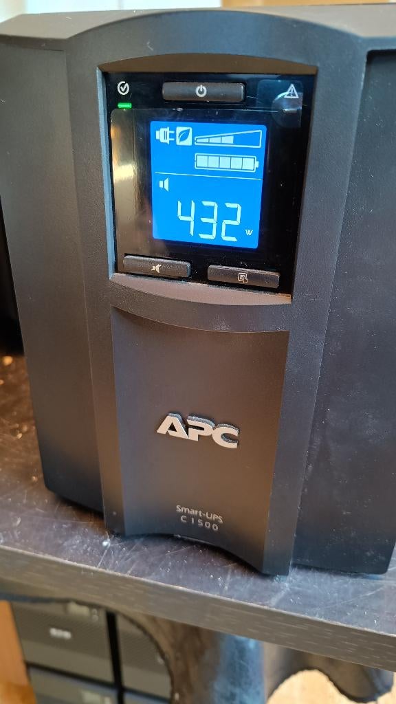 UPS APC SMC1500I-900W-new batt-sinus out, Ophalen of Verzenden, Refurbished