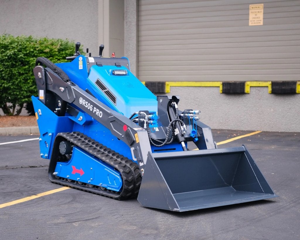 Mini skid steer fiable, abordable et polyvalent, Articles professionnels, Enlèvement